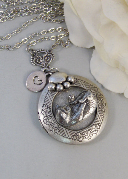 Kitty Love,Locket,Silver Locket,Cat,Kitty,Kitten,Pet, Locket,Cat Jewelry,Necklace. Handmade Jewelry by valleygirldesigns