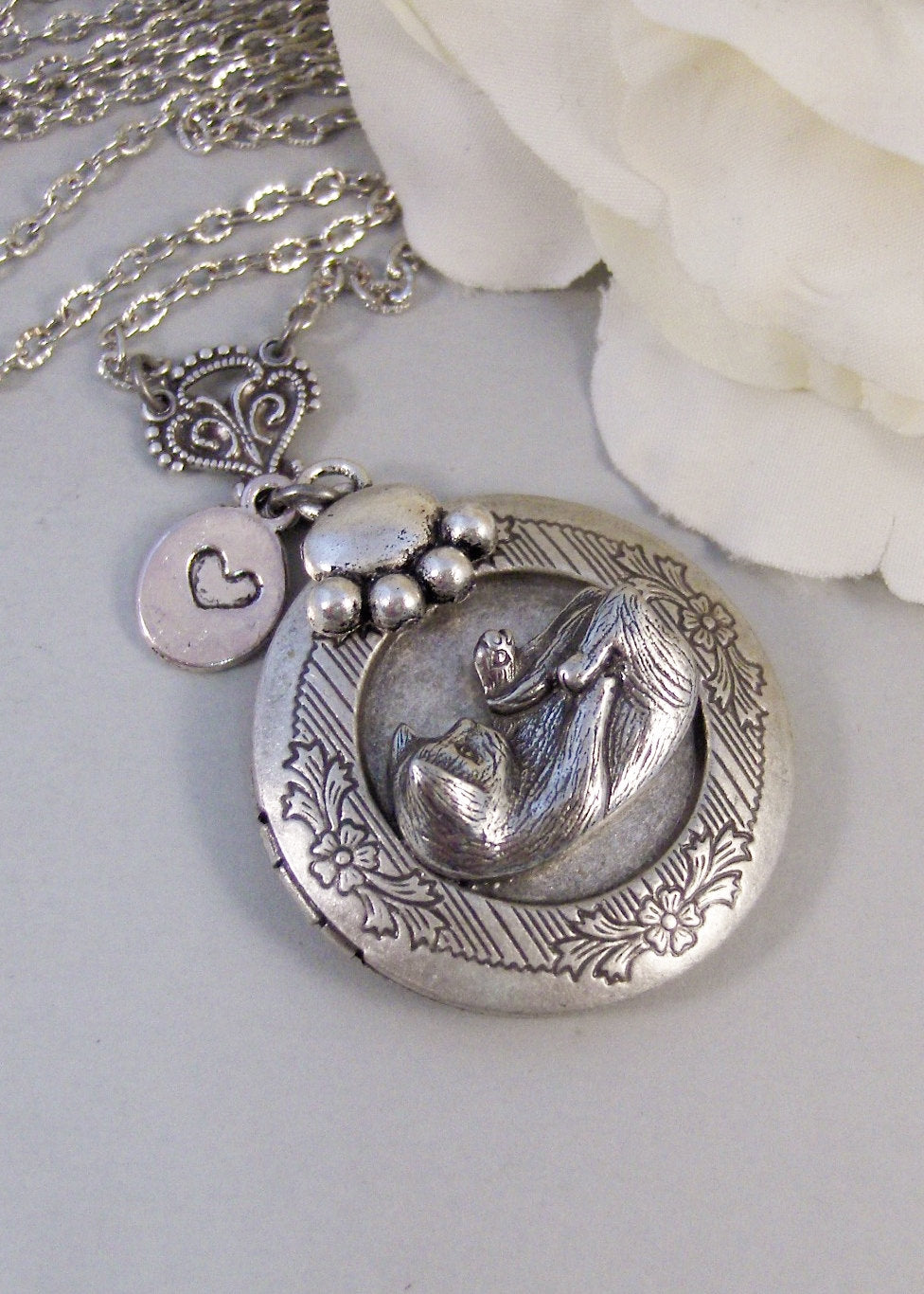 Kitty Love,Locket,Silver Locket,Cat,Kitty,Kitten,Pet, Locket,Cat Jewelry,Necklace. Handmade Jewelry by valleygirldesigns