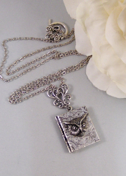 Hermonie's Handbook,Owl,Locket,Silver Locket,Necklace,Potter,Owl,Silver,Woodland,Antique Locket. Handmade jewelry by valleygirldesigns.