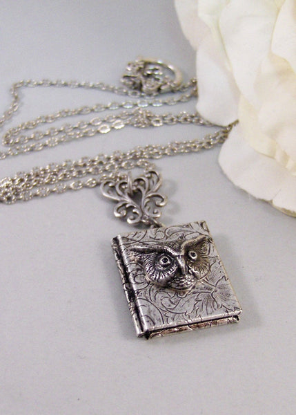 Hermonie's Handbook,Owl,Locket,Silver Locket,Necklace,Potter,Owl,Silver,Woodland,Antique Locket. Handmade jewelry by valleygirldesigns.