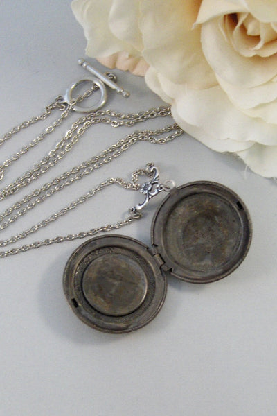SALE Topaz Lace,Locket,Antique Locket,Silver Locket,Topaz Stone,Vintage Rhinestone,Vintage,Yellow Stone,Topaz Birthstone. Valleygirldesigns.