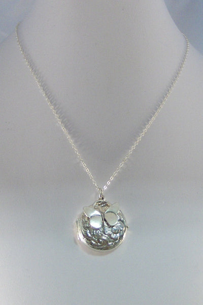 Summer Flutter,Locket,Silver Locket,Necklace,Sterling Silver Locket,Butterfly,Wing,Wedding,Leaf. Jewelry by valleygirldesigns.