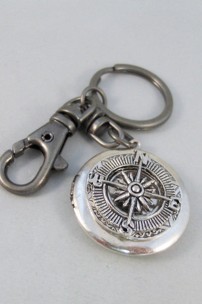 Compass Keychain,Compass,Direction,Travel,Home,Keychain,Men,Groosmen,Groom,Father,Dad,Wedding,Gift. Handmade jewelry by valleygirldesigns.