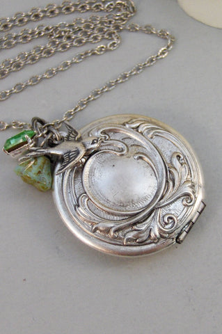 Sparrows Maiden,Locket,Silver Locket,Flower,Green,Meadow,Birthstone,Peridot,Antique Locket,Floral,Jewelry.Jewelry by valleygirldesigns.
