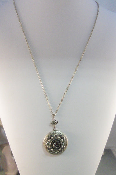 SALE Mermaid Girl,Locket,Mermaid,Shell,Mermaid Locket,Antique Locket,Silver Locket,Goddess,Ocean Locket,Handmade jewelry valleygirldesigns