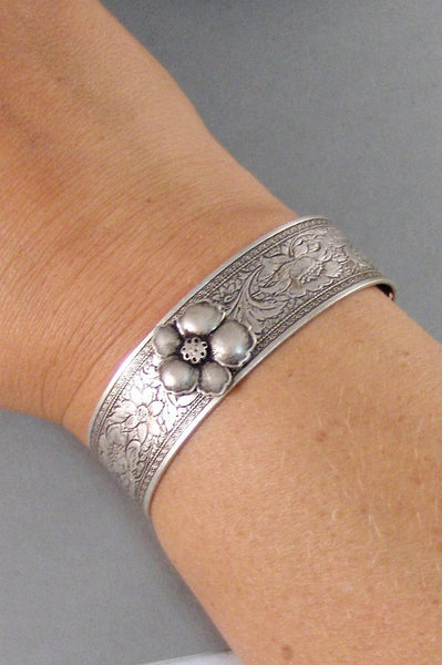 Gypsy Flower,Bracelet,Cuff,Silver Bracelet,Cuff Bracelet,Bracelet,Silver,Antique Bracelet,Flower Bracelet,Gypsy Bracelet.valleygirldesigns.