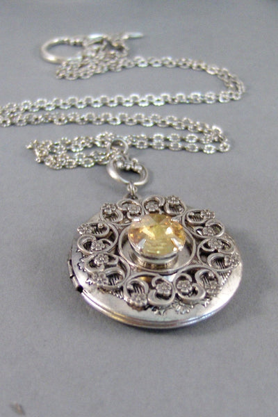 Topaz Lace,Locket,Antique Locket,Silver Locket,Topaz Stone,Vintage Rhinestone,Vintage,Yellow Stone,Topaz Birthstone. Valleygirldesigns.