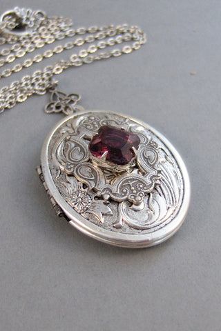 SALE Queenies Garnet,Locket,Antique Locket,Silver Locket,Garnet,Garnet Birthstone,January,Vintage Stone,Vintage Locket. Valleygirldesigns.