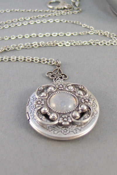 Vintage Moonstone,Locket,Antique Locket,Silver Locket,Moonstone,Goddess,Moonstone Necklace,Moonstone Locket,Moonstone Cab.Valleygirldesigns.