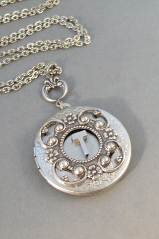 Antique Monogram,Locket,Silver Locket,Monogram,Personalize,Mom Necklace,Antique Locket,Monogram Necklace,Initial,Locket, valleygirldesigns.