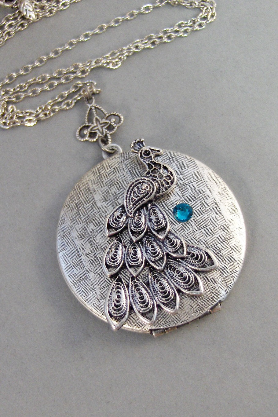 Pretty Peacocks,Peacock,Peacock Locket,Silver Locket,Antique Locket Locket Necklace,Bird,Bird Locket,Peacock Necklace.valleygirldesigns.