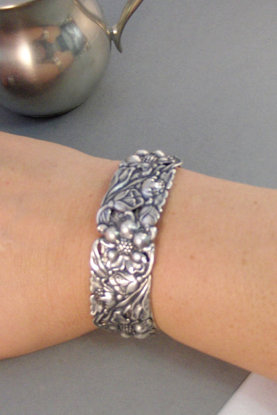 Gypsy Cuff,Cuff Bracelet, Bracelet,Cuff Bracelet,Bracelet,Silver,Antique Bracelet,Flower,Chunky Bracelet,Gypsy Bracelet.valleygirldesigns.