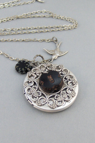 Midnight Clover,Black Clover,Clover,Silver Locket,Locket,Necklace,Antique Locket,Summer,Boho,Gypsy,Flower Locket,Floral.valleygirldesigns.