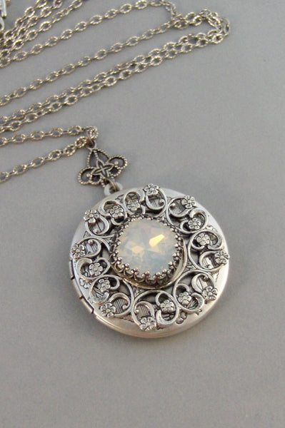 Moonstone Locket,Moonstone Neckalce,Under The Moon,Moonstone,Opal,Locket,Antique