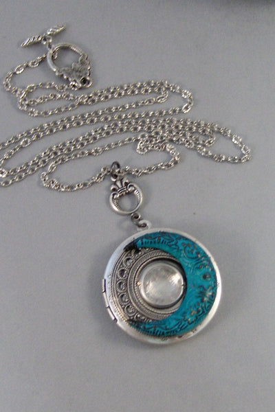 Aura Moon,Moon Locket,Necklace,Locket,Moonstone,Moonstone Necklace,Moon,Patina,Star,Star Necklace, Locket,Moon Necklace.Valleygirldesigns.