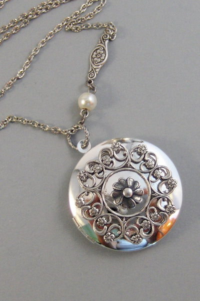 Lace Sea Blossom,Locket,Antique Locket,Silver Locket,Posey,Poppy, Locket,Blossom,Sea Blossom,Blossom Locket,Flower Locket,Flower Neckalce.