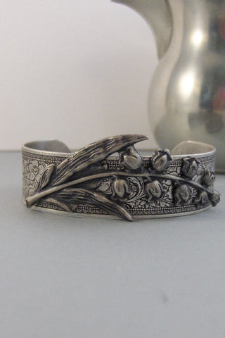 SALE Lily Cuff,Cuff Bracelet, Bracelet,Cuff Bracelet,Bracelet,Silver,Antique Bracelet,Flower,Lily Bracelet,Lily Flower,Silver