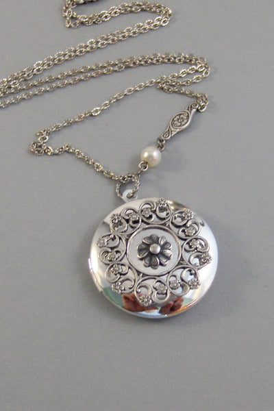 Lace Sea Blossom,Locket,Antique Locket,Silver Locket,Posey,Poppy, Locket,Blossom,Sea Blossom,Blossom Locket,Flower Locket,Flower Neckalce.