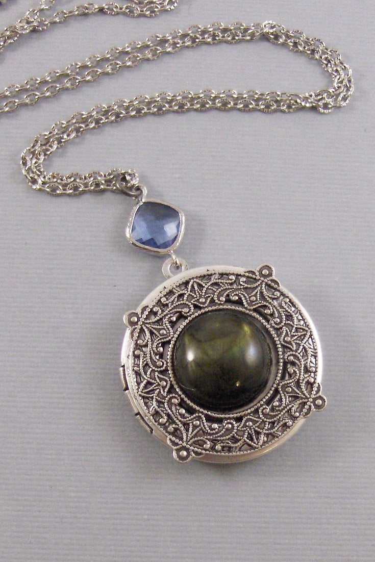 Woodland Labradorite,Labradorite,Locket,Antique Locket,Silver Locket,Moon,Sapphire,Sapphire Necklace,Labradorite Neckalce,Sapphire Locket,