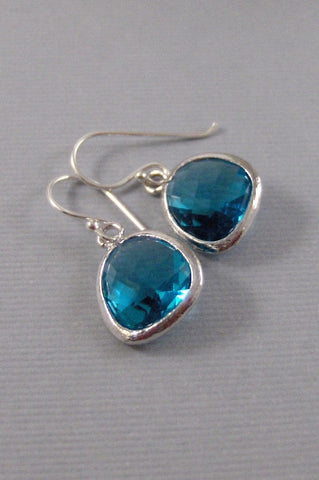 Blue Topaz Droplets,Topaz Earrings,Silver Earrings,Sterling Silver,Bride,Sapphire,Blue,Wedding,Topaz,December Birthstone. Valleygirldesigns