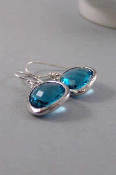 Blue Topaz Droplets,Topaz Earrings,Silver Earrings,Sterling Silver,Bride,Sapphire,Blue,Wedding,Topaz,December Birthstone. Valleygirldesigns