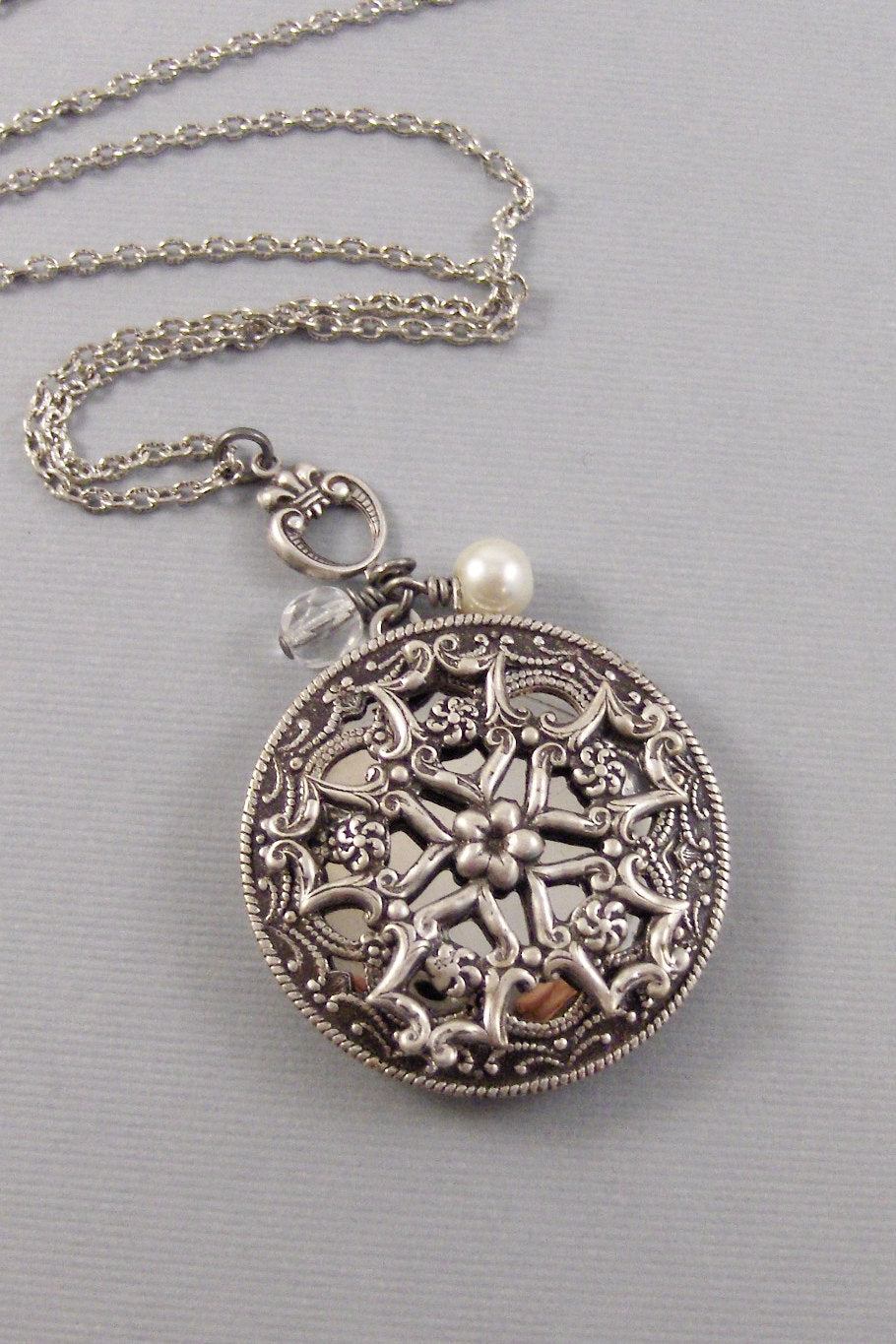 Snowflake,Locket,Snowflake Locket,Snowflake Neckalce,Snow,Christmas,Silver Locket,r,Necklace,Antique Locket,Birthstone.valleygirldesigns.