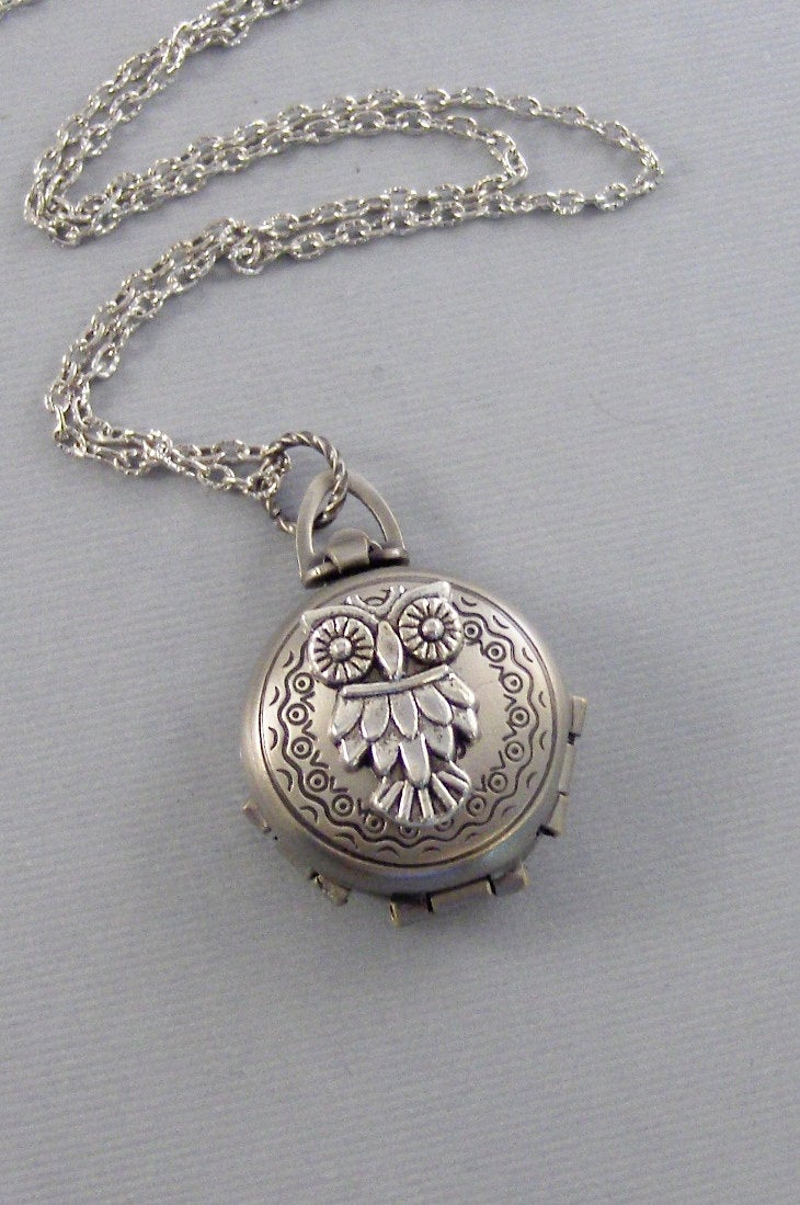 Enchanted Owl,Owl Locket,Owl Necklace,Silver Locket,Silver Necklace,Owl,Silver,Woodland,Antique Locket.Pill Box,Compartme valleygirldesigns.