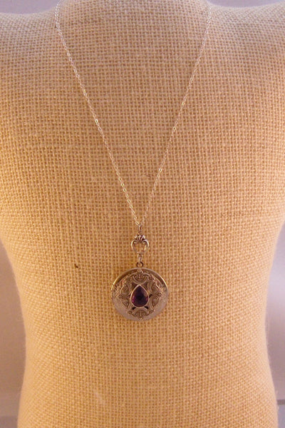February,Amethyst,Amethyst,Locket,Antique Locket,Silver Locket,Purple Locket,Purple STone,Gemstone Locket,Gemstone Necklace,Genuine Gemstone