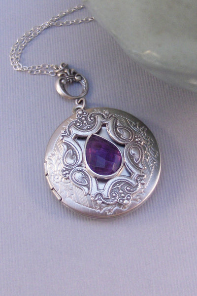 February,Amethyst,Amethyst,Locket,Antique Locket,Silver Locket,Purple Locket,Purple STone,Gemstone Locket,Gemstone Necklace,Genuine Gemstone