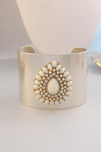 Winter Gypsy,Cuff,Cuff Bracelet,White Bracelet,Bracelet,Silver,Antique Bracelet,Bohemian Bracelet,Gypsy Bracelet,White.valleygirldesigns.