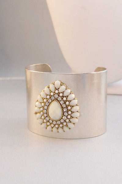 Winter Gypsy,Cuff,Cuff Bracelet,White Bracelet,Bracelet,Silver,Antique Bracelet,Bohemian Bracelet,Gypsy Bracelet,White.valleygirldesigns.