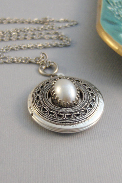 Snowflower,Locket,Silver,Pearl Locket,Pearl Necklace,Pearl,Pearl,Pearl Necklace,Antiqued Pearl Locket,Antique Pearl.valleygirldesigns.