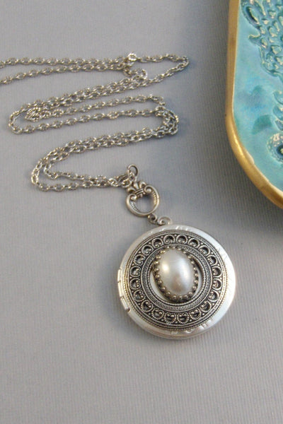 Snowflower,Locket,Silver,Pearl Locket,Pearl Necklace,Pearl,Pearl,Pearl Necklace,Antiqued Pearl Locket,Antique Pearl.valleygirldesigns.