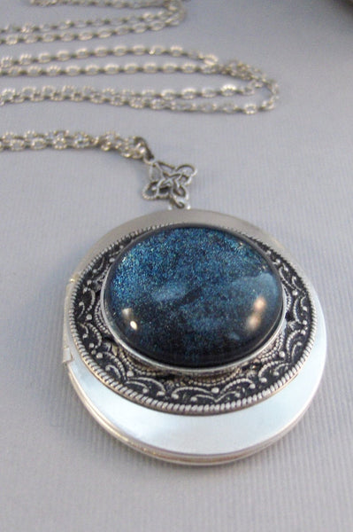 Callisto Moon,Locket,Silver,Turquoise,Blue,Galaxy Necklace,Galaxy Locket,Blue Necklace,Moon Locket,Star Locket,Star,Moon,Moon Necklace