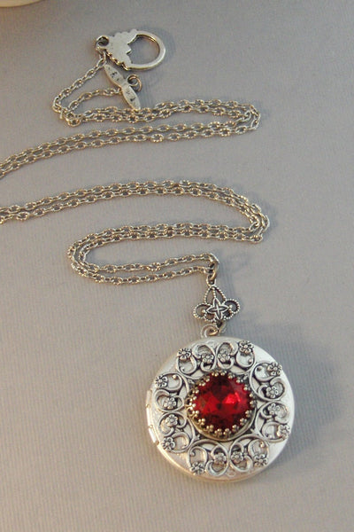 Graceful Garnet Locket,Antique Locket,Silver Locket,Garnet Stone,Vintage Rhinestone,Vintage,Red Stone,Garnet Birthstone.Valleygirldesigns.