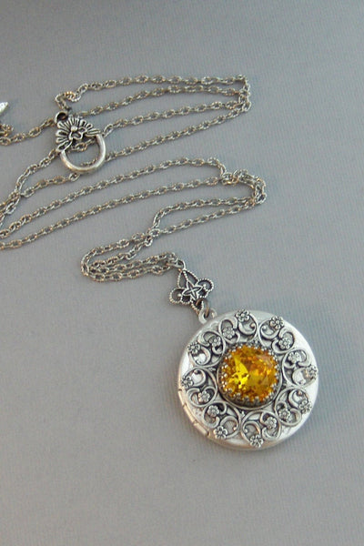 Amber Topaz,Locket,Antique Locket,Silver Locket,Topaz Stone,Yellow Topaz Rhinestone,Vintage,Yellow Stone,Topaz Birthstone.Valleygirldesigns.