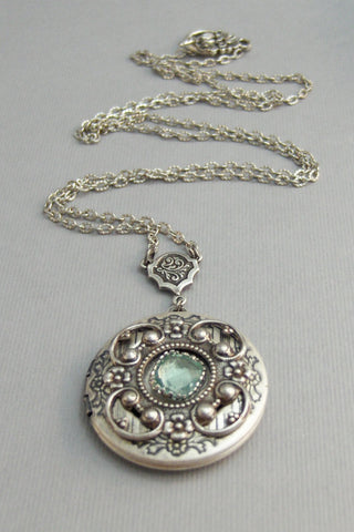 Tidewater Peridot,Peridot Locket,Locket,Silver Locket,Green Locket,August Birthstone,Birthstone Locket,Green Locket, valleygirldesigns.