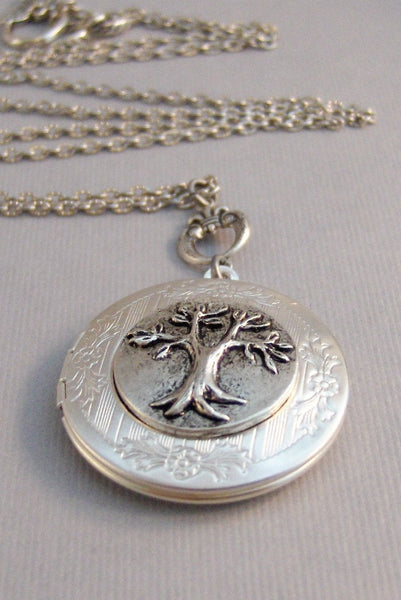 Simple Tree,Locket,Minimalist,Tree Locket,Tree Necklace,Family Tree,Thinking Tree,Antique Locket,Antique tree,Woodland,Woodland Tree,Valley