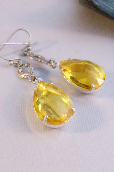 Warm Sunshine,Earring,Vintage Earrings,Birthstone,Topaz Earring,Vintage Rhinestone,Yellow Stone,Yellow earring,November.valleygirldesigns.