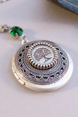 Emerald Tree,Locket,Tree,Tree Locket,,Silver,Silver Locket,Emerald,Vintage Emerald,Green Locket,Green Tree,Emerald Locket.Valleygirldesigns.