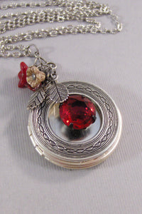 Ruby Wine,Red Locket,Red Necklace,Christmas Locket,Christmas Necklace,Flower,Red,Ruby,Garnet,Antique Locket,Floral, valleygirldesigns.