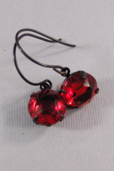 Red Wine,Earring,Vintage Earrings,Ruby Earrings,Red,Rhinestone,Red Earring,Red Stone,Silver Earring,Vintage Earring valleygirldesigns.