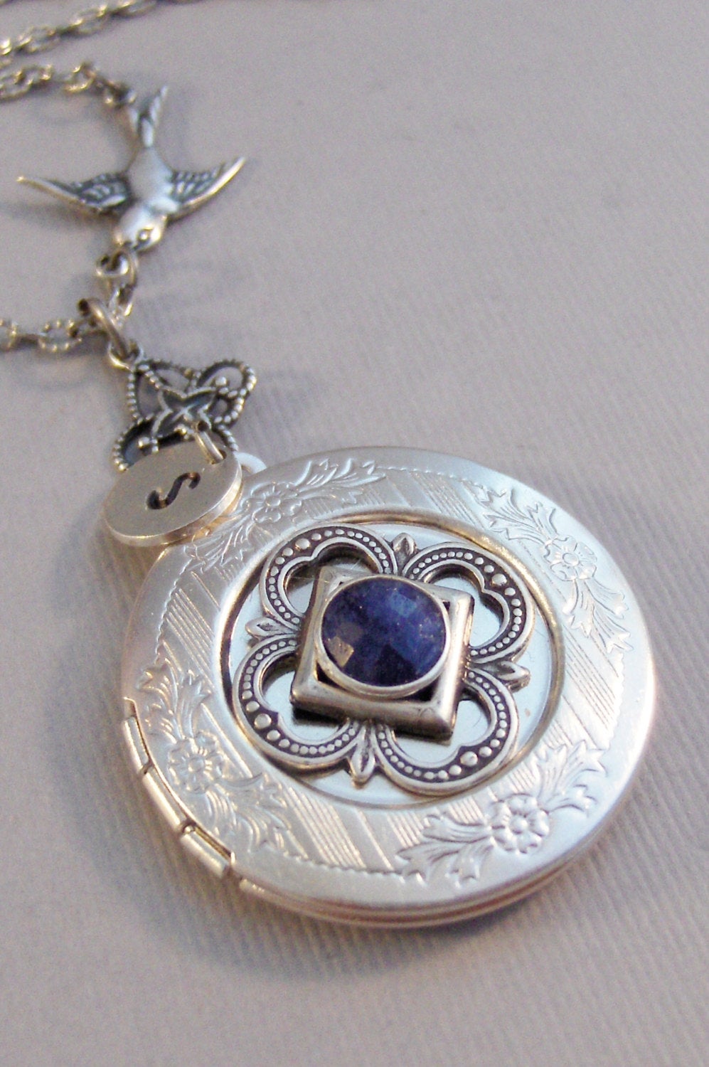 Sapphire Sparrow,Locket,Sapphire Necklace,Sapphire Locket,Sapphire Jewelry,Antique Sapphire,Photo Locket,Silver Locket,Blue Stone,Blue,raw