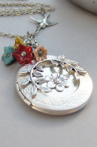 Gypsy Flower,Flower Necklace,Gypsy Necklace,Gypsy Locket,Flower Locket,Flower Pendant,Leaf Necklace,Leaf Jewerly,Flower Jewelry,Birthstone